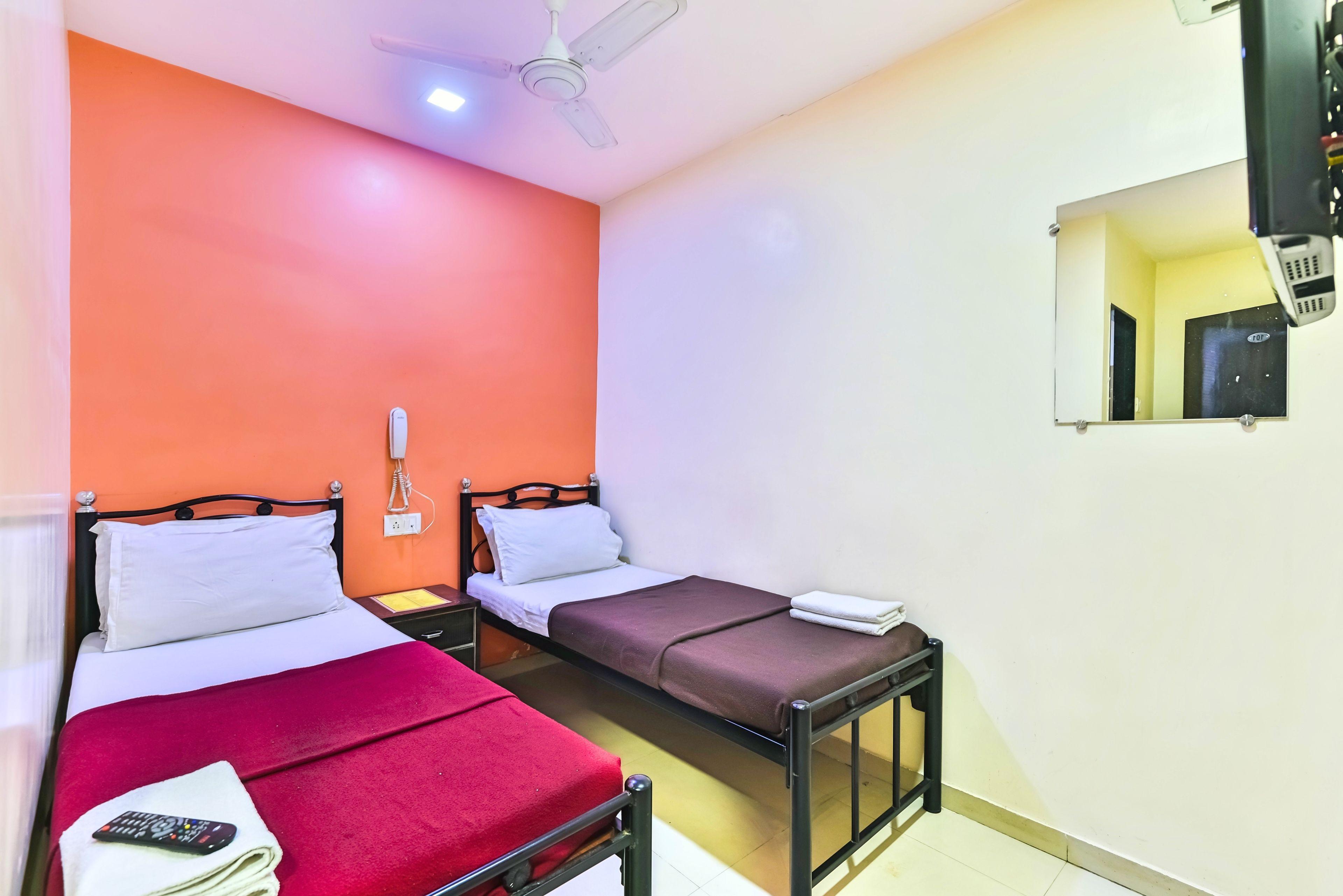 Decent Guest House - Mumbai — Photos 3